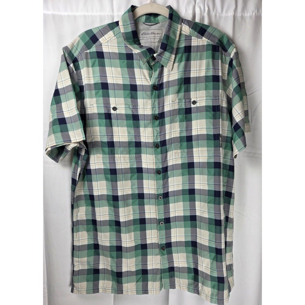 Eddie Bauer Men’s LT Lightweight Hiking Shirt Plaid Green Short Sleeve Camping - Picture 2 of 7